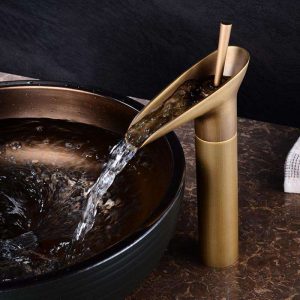 Waterval Wastafelkraan van Messing met Elegante Vormgeving voor Badkamer